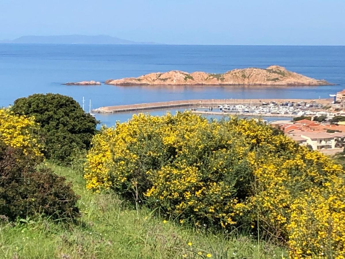 Borgo Spiaggia Isola Rossa Esterno foto