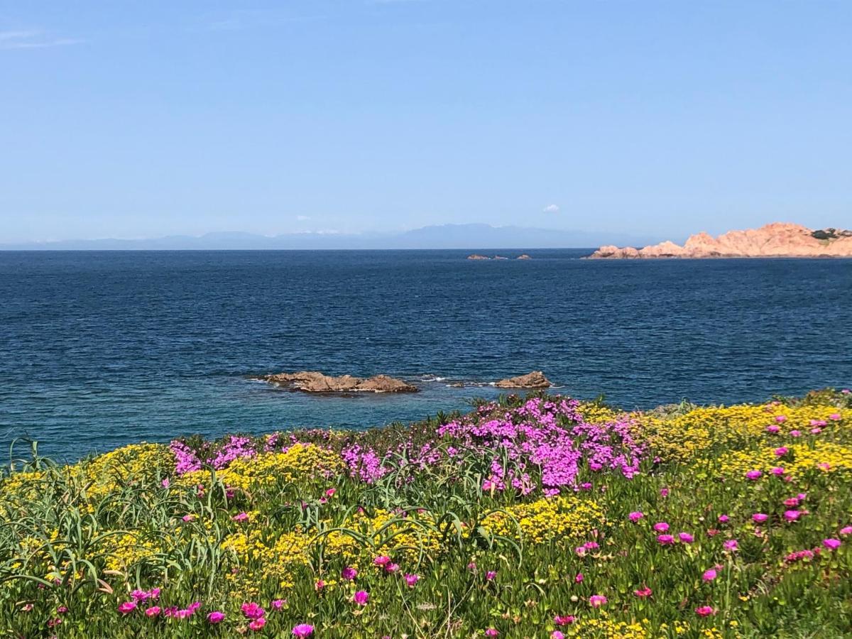 Borgo Spiaggia Isola Rossa Esterno foto