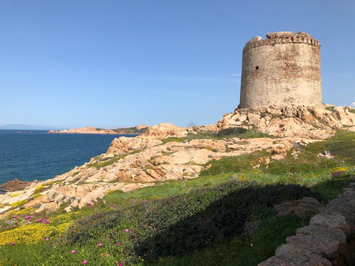 Borgo Spiaggia Isola Rossa Esterno foto